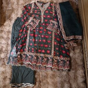 charizma 3 piece suit Floral Embroidered Ethnic Dress with Pants